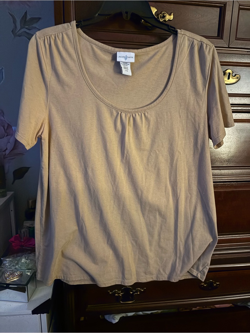 Jaclyn Smith Short Sleeve Scoop Neck Tee in Beige Taupe